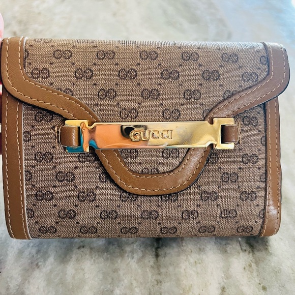 Gucci Tan Monogram Wallet with Gold Accent - Picture 1 of 7